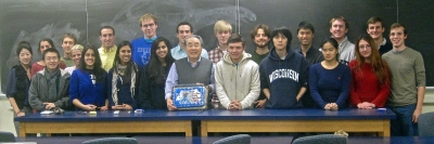 Physics 100 Students Commemorate Han's Upcoming Retirement